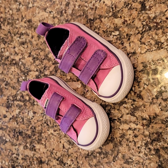 little girl converse
